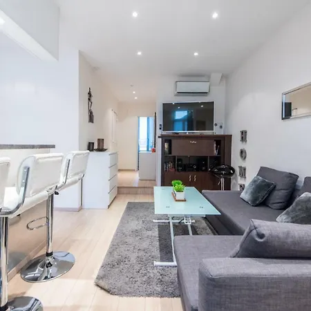Apartman Stunning 1 Bed Apt W/decorated Int, Sleeps 6