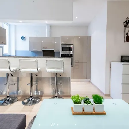 Apartman Stunning 1 Bed Apt W/decorated Int, Sleeps 6