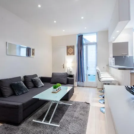 Stunning 1 Bed Apt W/decorated Int, Sleeps 6 Appartamento Cannes